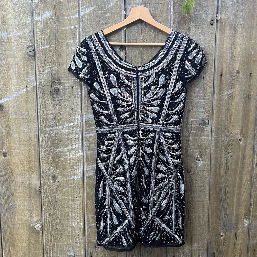 Black and Silver Beaded and Silver Bodycon Mini Dress 🌿 - Picture 8 of 12